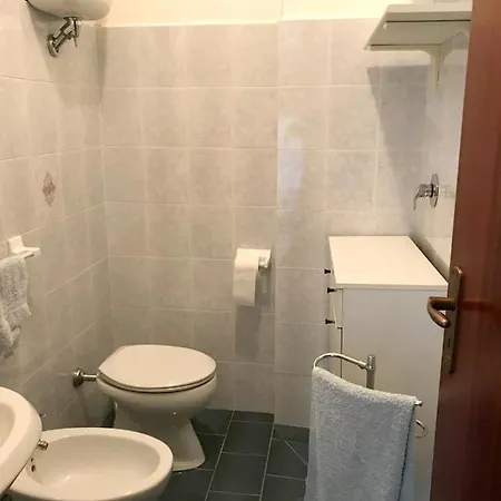 2 Bedrooms House At Villaggio Del Golfo 100 M Away From The Beach * 肯波拉圣吉奥瓦尼